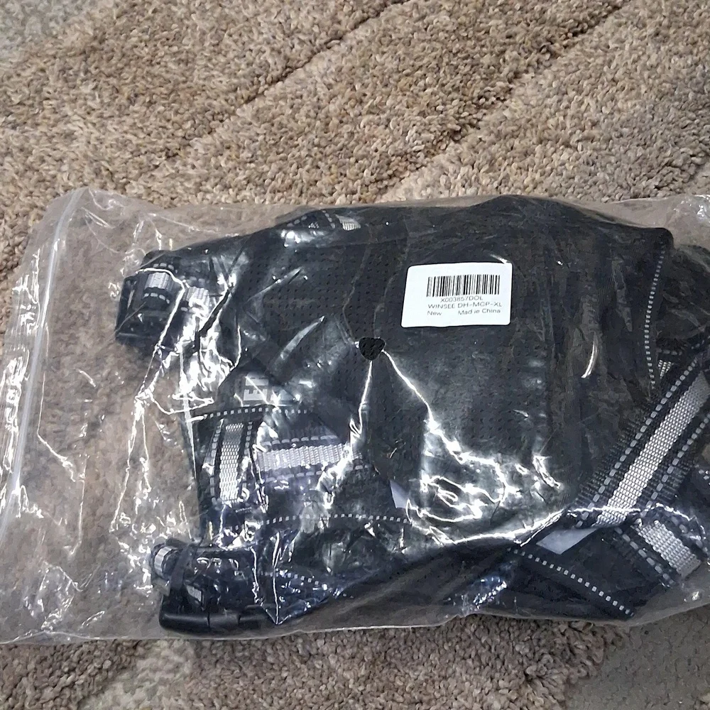 NWT WINSEE Service Dog Vest No Pull Dog Harness with 7 Dog Patches, Reflective